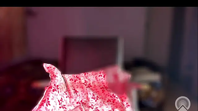 Snapshot of GiggleNGrind chatting on November 13, 9:36 pm GiggleNGrind online show from November 13, 9:36 pm