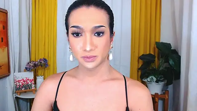 Snapshot of DianaFierce chatting on December 16, 10:37 pm DianaFierce online show from December 16, 10:37 pm
