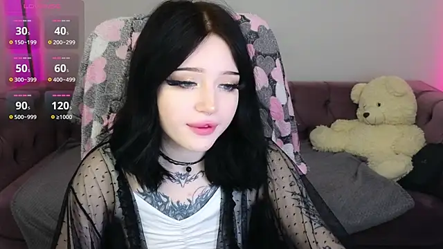 Emma Kirks online show from December 15, 10:30 am