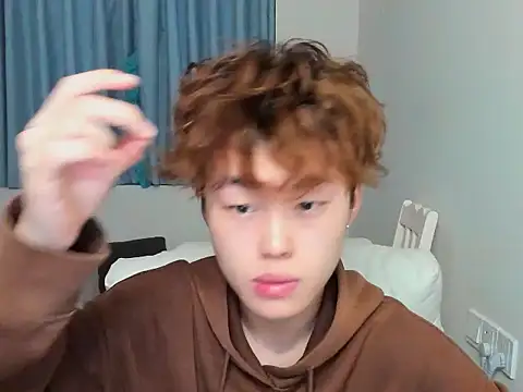 L1kuto online show from October 31, 10:05 am