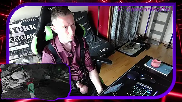 Snapshot of Gamerinleather chatting on November 2, 9:22 am Gamerinleather online show from November 2, 9:22 am
