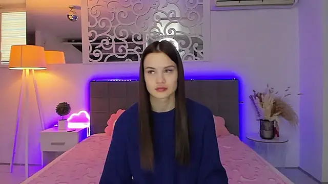 Snapshot of LuisaClover chatting on January 13, 1:16 pm LuisaClover online show from January 13, 1:16 pm