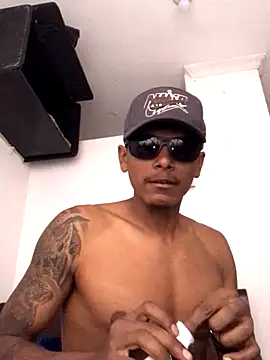 detonador999 online show from October 24, 9:33 pm