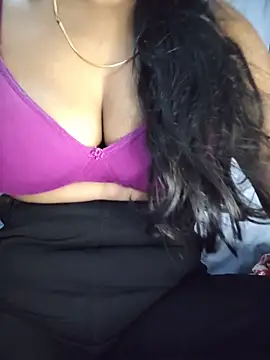 Ezabelljohn online show from May 16, 1:13 am