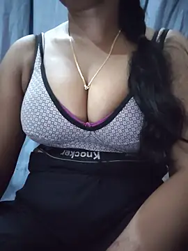 Snapshot of Ezabelljohn chatting on June 4, 9:37 am Ezabelljohn online show from June 4, 9:37 am