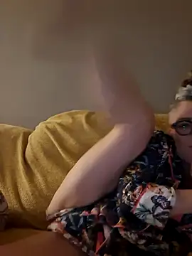 Raven Fantastic online show from October 27, 3:43 am