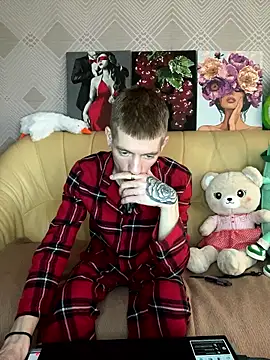 Cristian  Dior online show from January 11, 11:26 am