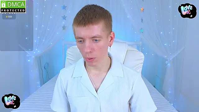 Cristian  Dior online show from March 6, 6:04 pm