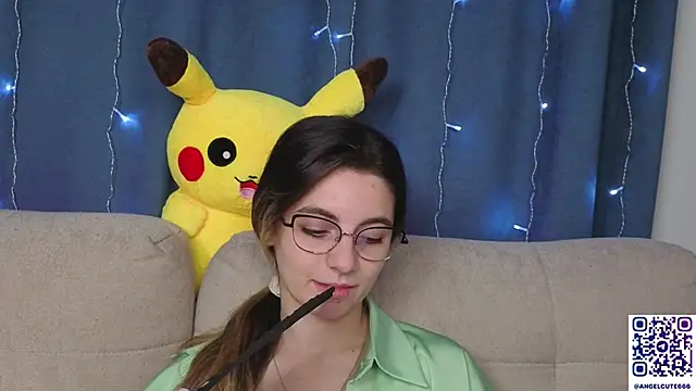 CasandraMickell online show from November 22, 8:30 pm