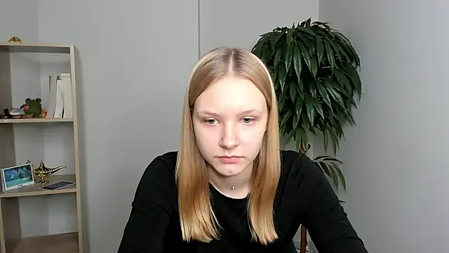 Snapshot of ElissaGlod chatting on October 25, 7:05 am ElissaGlod online show from October 25, 7:05 am