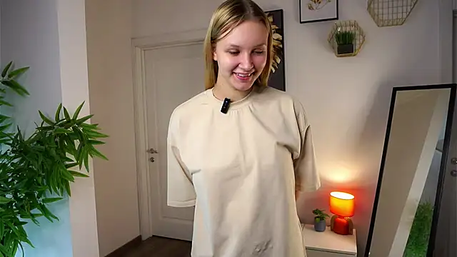 Snapshot of ElissaGlod chatting on October 27, 11:25 am ElissaGlod online show from October 27, 11:25 am