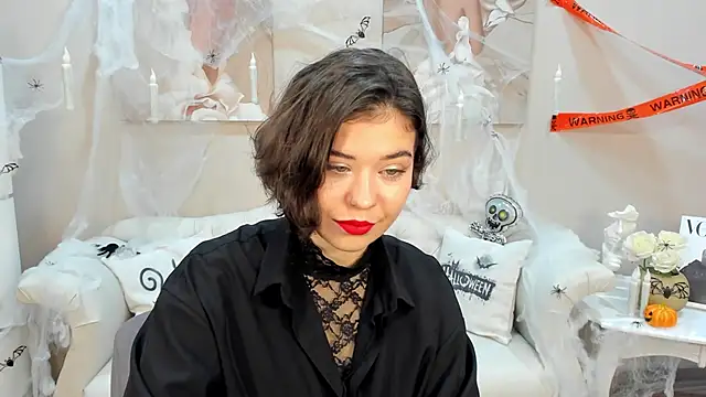 Snapshot of CamillaRush chatting on October 28, 9:02 am CamillaRush online show from October 28, 9:02 am