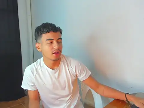 Snapshot of Daniel_Hot276 chatting on July 9, 2:32 pm Daniel Hot276 online show from July 9, 2:32 pm