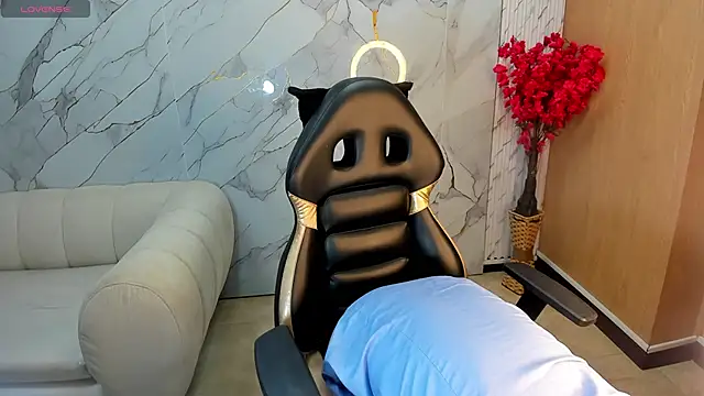 andrea tasty tf online show from December 16, 1:38 pm