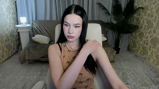 FloraCherry online show from January 12, 7:30 pm