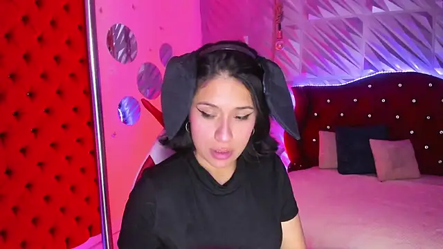 Snapshot of Roxanne_Han chatting on July 17, 12:34 pm Roxanne Han online show from July 17, 12:34 pm