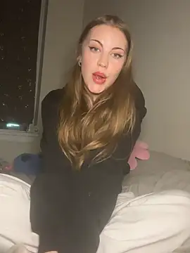 elliepixie online show from April 2, 12:41 am