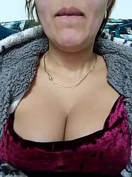 Snapshot of Sexy-girl chatting on February 19, 7:54 pm Sexy-girl online show from February 19, 7:54 pm