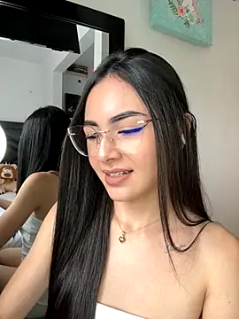 IslaCole online show from November 24, 9:36 pm