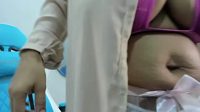 agata18  online show from November 21, 12:26 pm