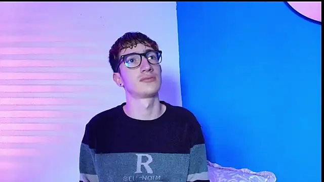 Erick Taylor3 online show from February 14, 8:38 pm