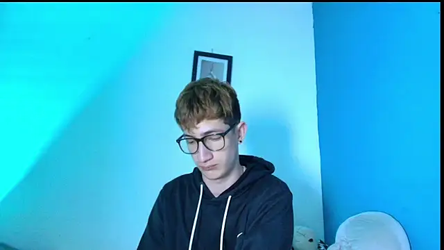 Erick Taylor3 online show from February 26, 8:52 pm