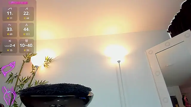 JessicaPratt online show from September 29, 4:12 pm