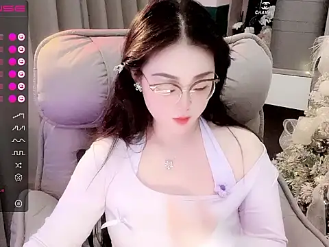 Snapshot of Monica-666888- chatting on October 31, 6:47 am Monica-666888- online show from October 31, 6:47 am