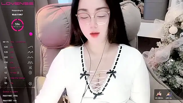 Snapshot of Monica-666888- chatting on November 28, 5:32 am Monica-666888- online show from November 28, 5:32 am