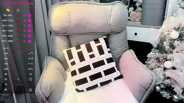 Snapshot of Monica-666888- chatting on December 2, 6:14 pm Monica-666888- online show from December 2, 6:14 pm