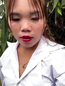 Snapshot of nachi-baby chatting on December 4, 8:23 am nachi-baby online show from December 4, 8:23 am