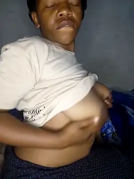 Snapshot of 09slambitch chatting on December 14, 11:09 pm 09slambitch online show from December 14, 11:09 pm