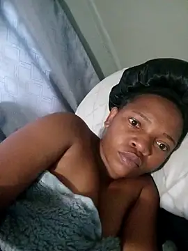 Snapshot of 09slambitch chatting on December 19, 5:03 am 09slambitch online show from December 19, 5:03 am