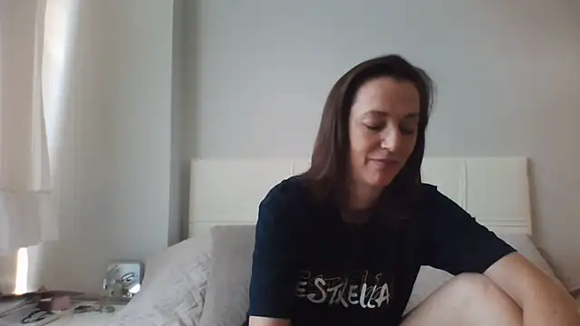 Snapshot of ArianaStarr chatting on June 15, 6:48 am ArianaStarr online show from June 15, 6:48 am