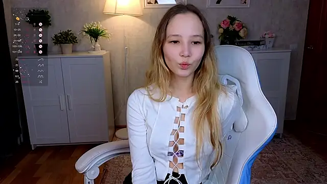 insaneinsomnia online show from November 12, 9:10 am