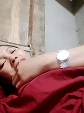 TRIEUTRIEU20 online show from December 2, 12:43 pm