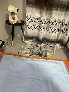 Nicole bash online show from April 16, 7:31 am