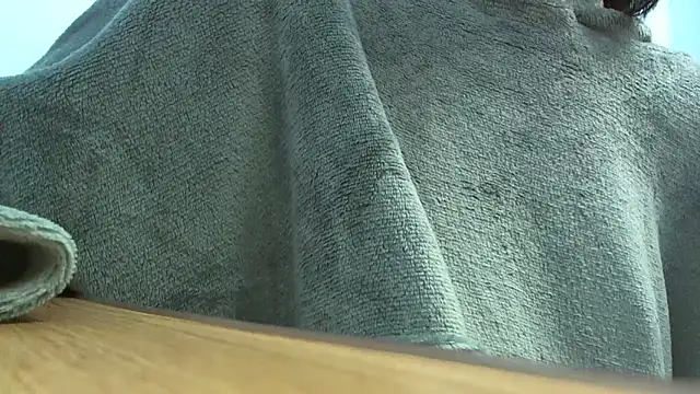 Snapshot of andreea713 chatting on February 4, 3:29 pm andreea713 online show from February 4, 3:29 pm