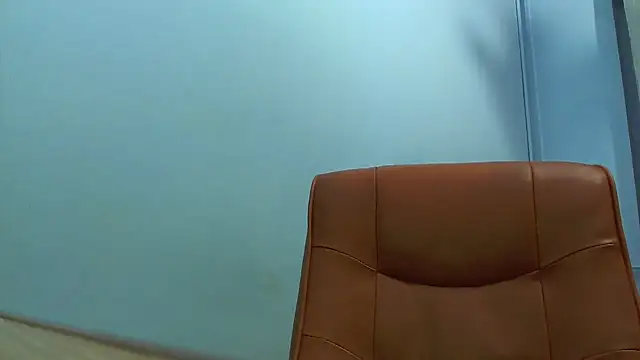 Snapshot of andreea713 chatting on February 9, 6:56 pm andreea713 online show from February 9, 6:56 pm