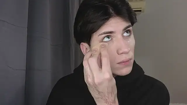 Snapshot of Oliver_star_boy_ chatting on November 20, 5:01 pm Oliver star boy online show from November 20, 5:01 pm