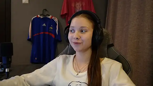 Softixq online show from November 18, 3:38 pm