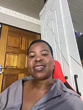 Snapshot of SweetCandy84 chatting on November 8, 1:22 pm SweetCandy84 online show from November 8, 1:22 pm