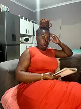 Snapshot of SweetCandy84 chatting on December 14, 11:15 am SweetCandy84 online show from December 14, 11:15 am