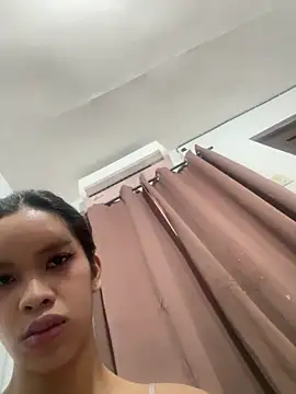 Snapshot of Candicemeow chatting on June 11, 2:22 am Candicemeow online show from June 11, 2:22 am