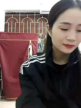 Snapshot of Pig_pig11 chatting on October 26, 1:39 pm Pig pig11 online show from October 26, 1:39 pm