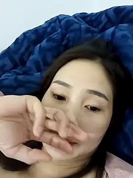 Snapshot of Pig_pig11 chatting on October 27, 2:21 pm Pig pig11 online show from October 27, 2:21 pm