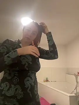 Latexaddictx  online show from March 1, 8:11 pm