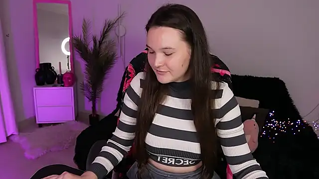 Snapshot of NikolFelix chatting on October 27, 3:05 pm NikolFelix online show from October 27, 3:05 pm