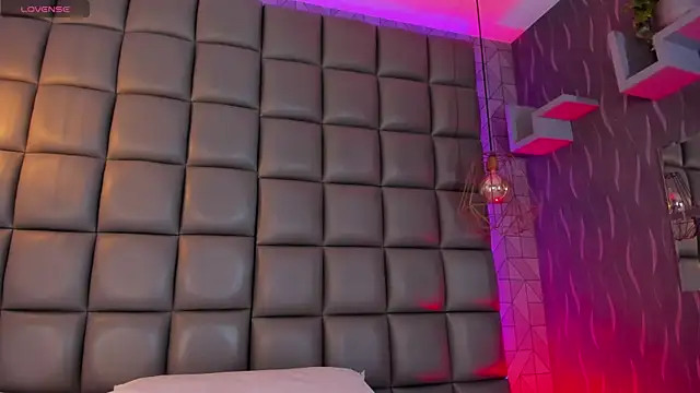 dannavelvet online show from April 10, 3:06 pm