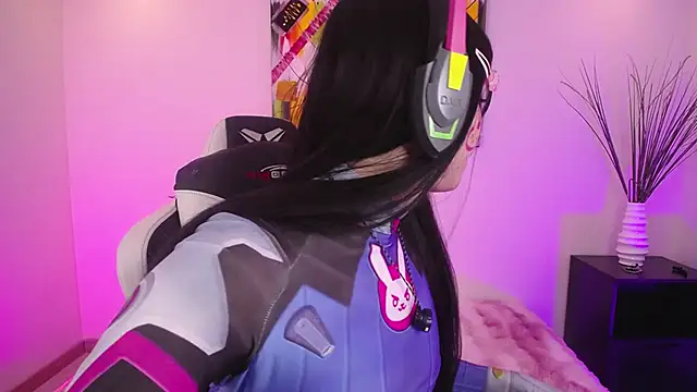 Damiian20  online show from April 4, 12:13 pm